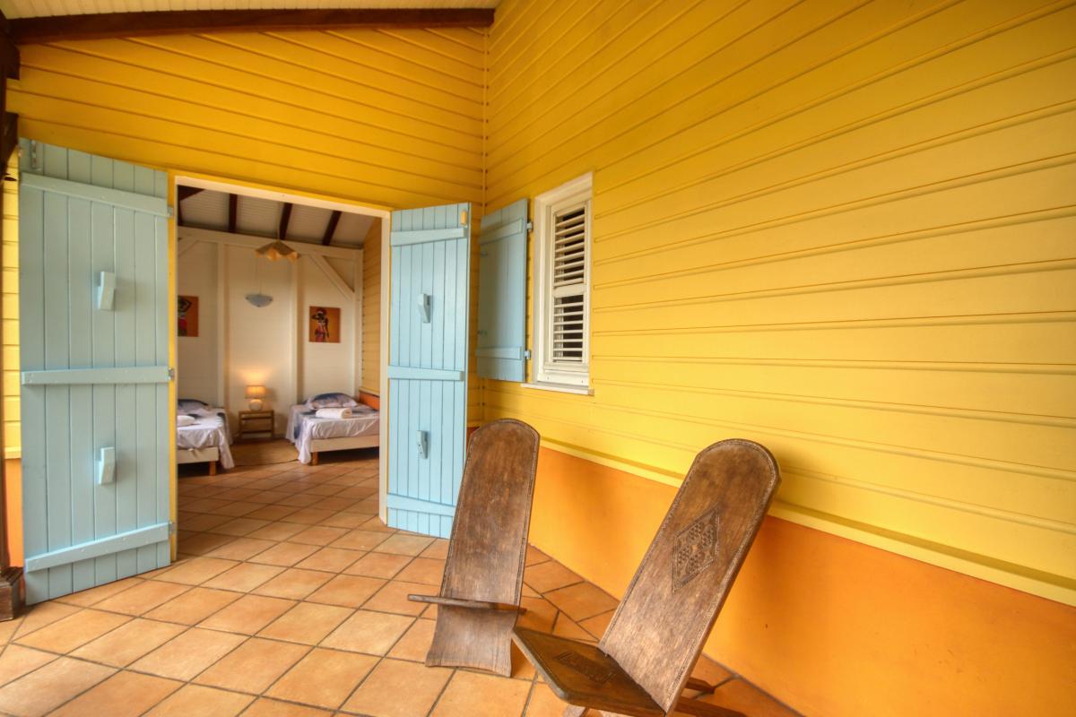 21 Villa rivière salée Martinique Chambre 2 terrasse